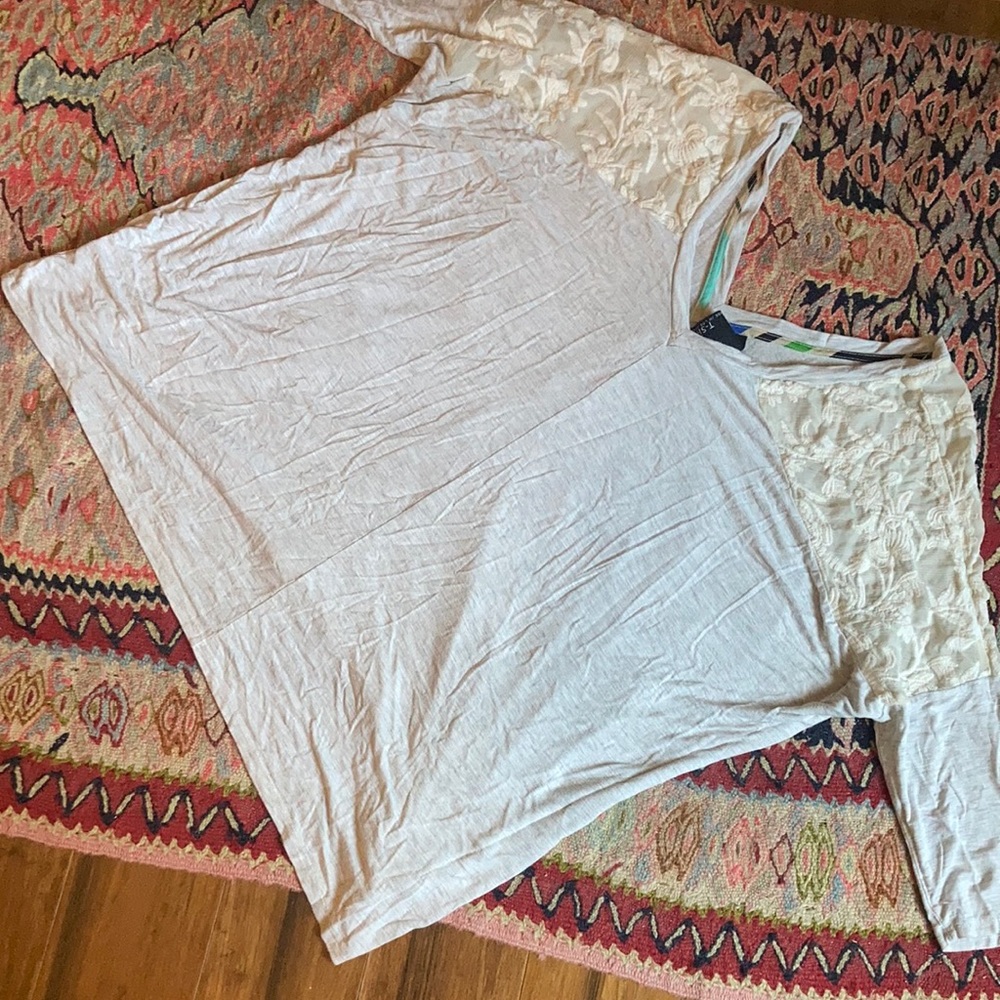 V neck top